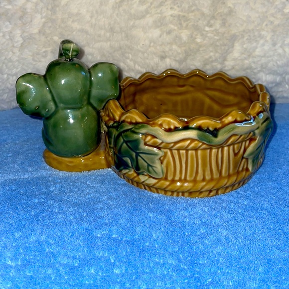 Vintage 1960’s Mama & Baby Elephant Ceramic Candy Dish. Green & Gold. - Picture 5 of 6